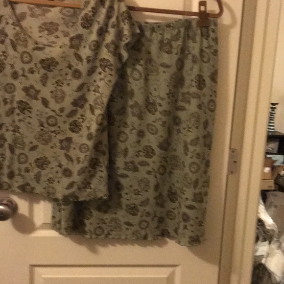 KASPER 2PC/ SKIRT SET,Size Large Top, Size X Large Skirt w/ full lining. - Picture 4 of 11